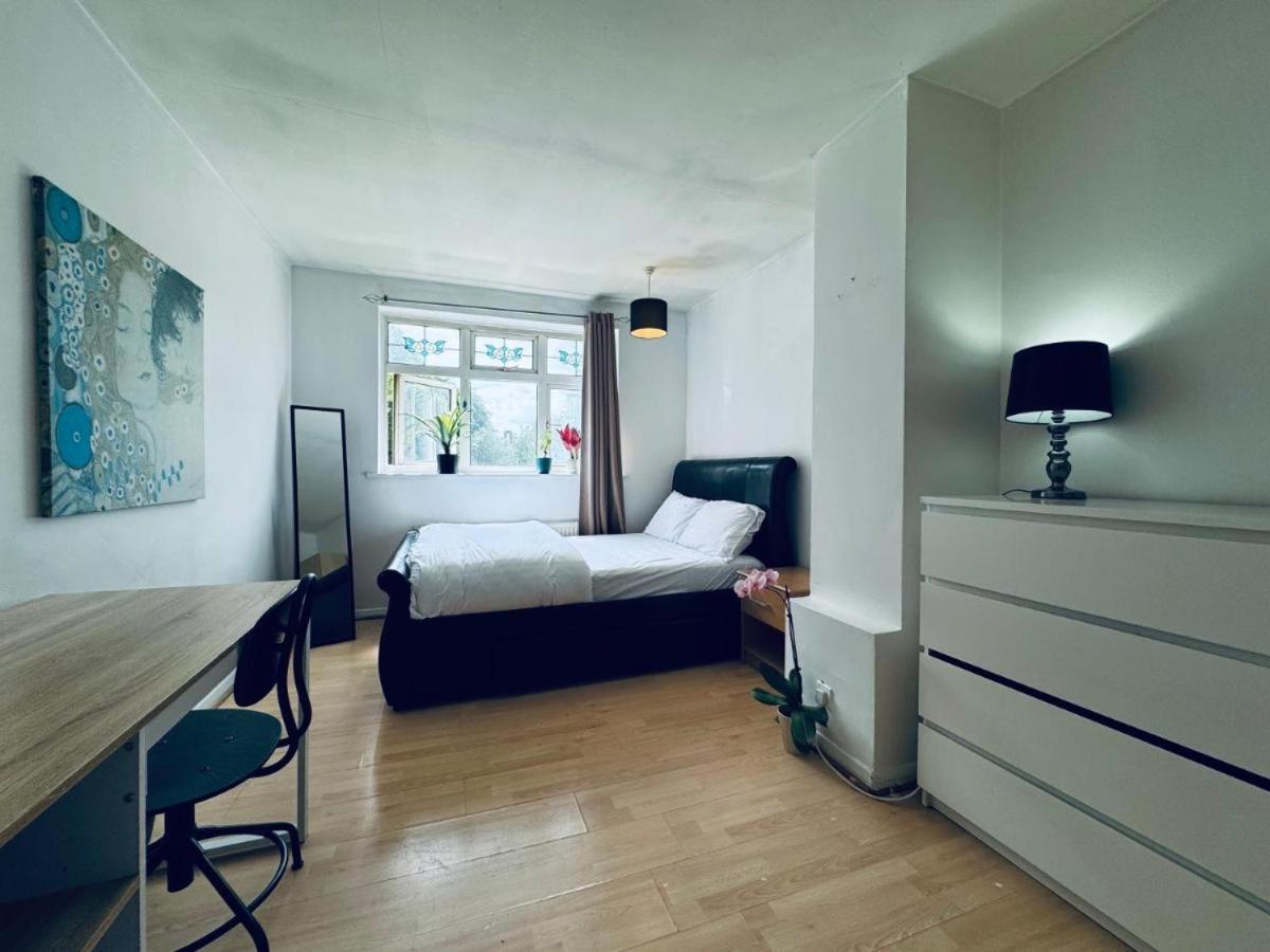 فندق Whitechapel Lindley House R2 لندن المظهر الخارجي الصورة