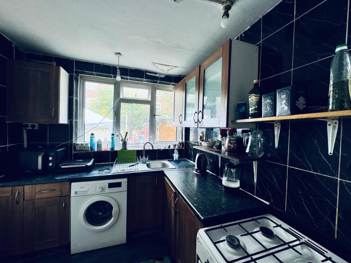 فندق Whitechapel Lindley House R2 لندن المظهر الخارجي الصورة
