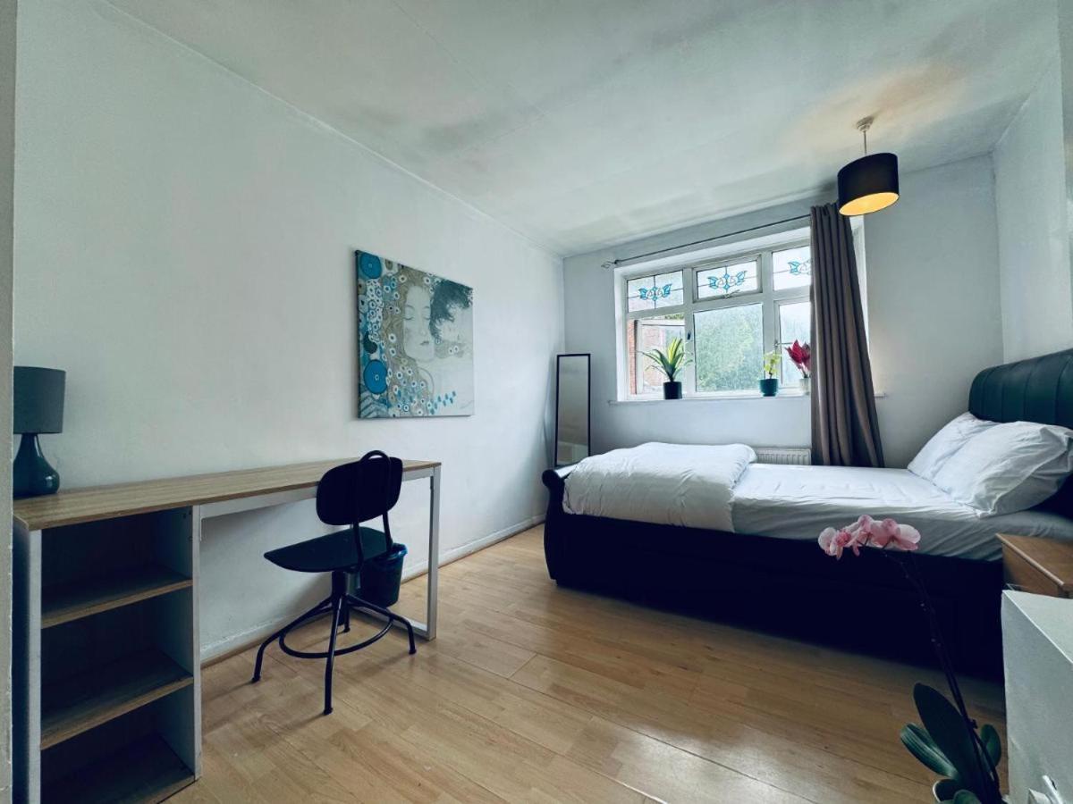فندق Whitechapel Lindley House R2 لندن المظهر الخارجي الصورة