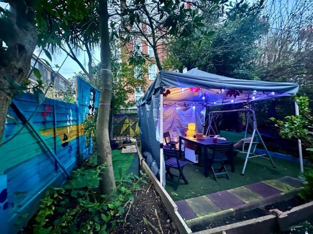 فندق Whitechapel Lindley House R2 لندن المظهر الخارجي الصورة