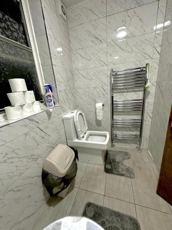 فندق Whitechapel Lindley House R2 لندن المظهر الخارجي الصورة