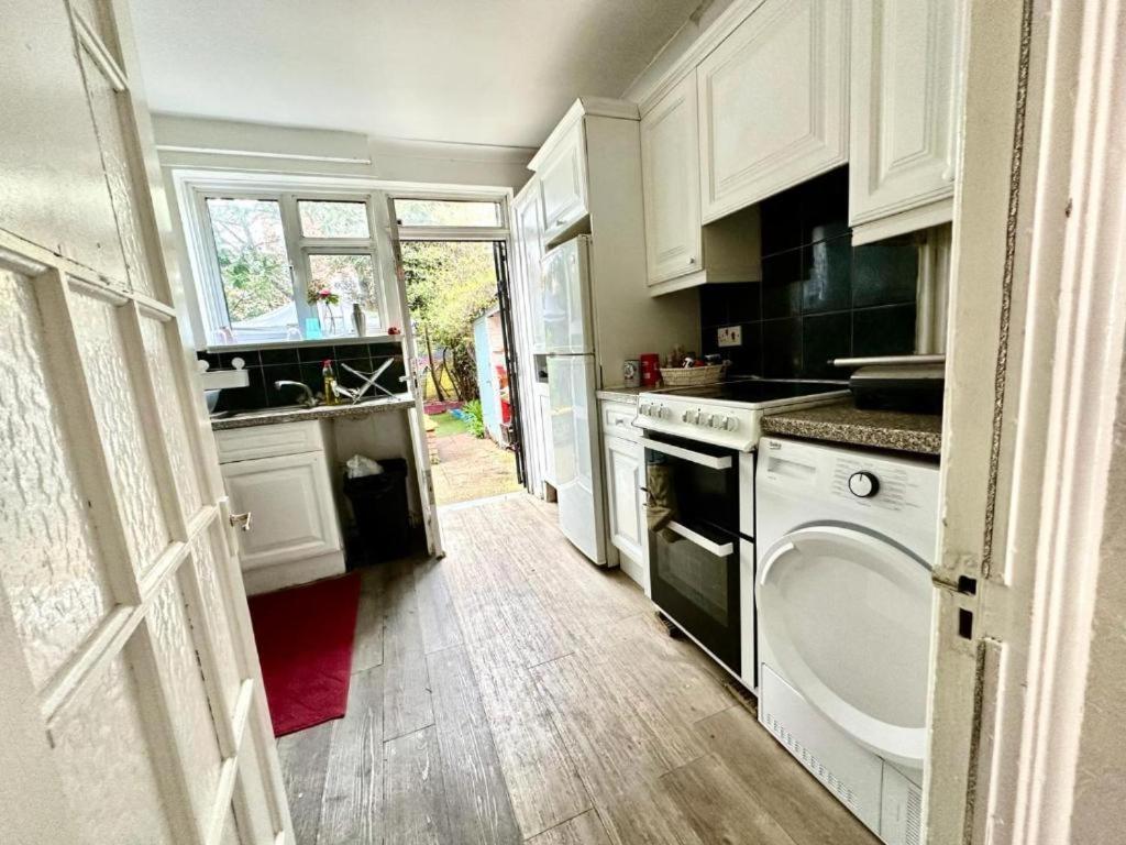 فندق Whitechapel Lindley House R2 لندن المظهر الخارجي الصورة