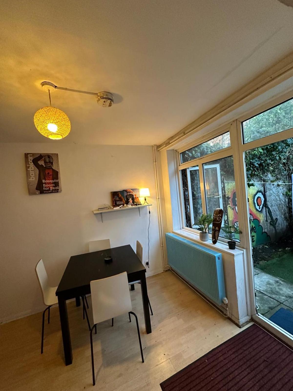 فندق Whitechapel Lindley House R2 لندن المظهر الخارجي الصورة