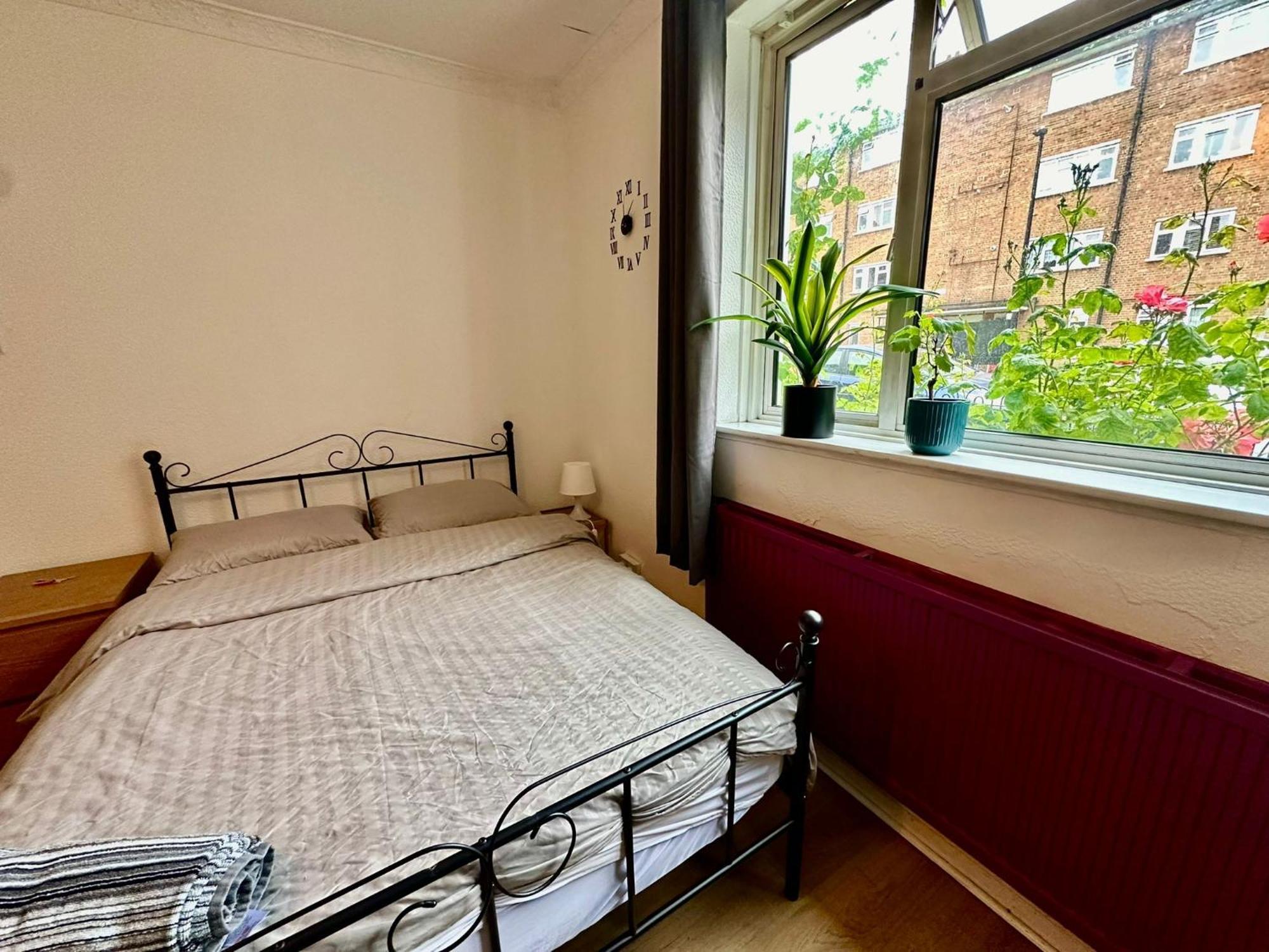 فندق Whitechapel Lindley House R2 لندن المظهر الخارجي الصورة