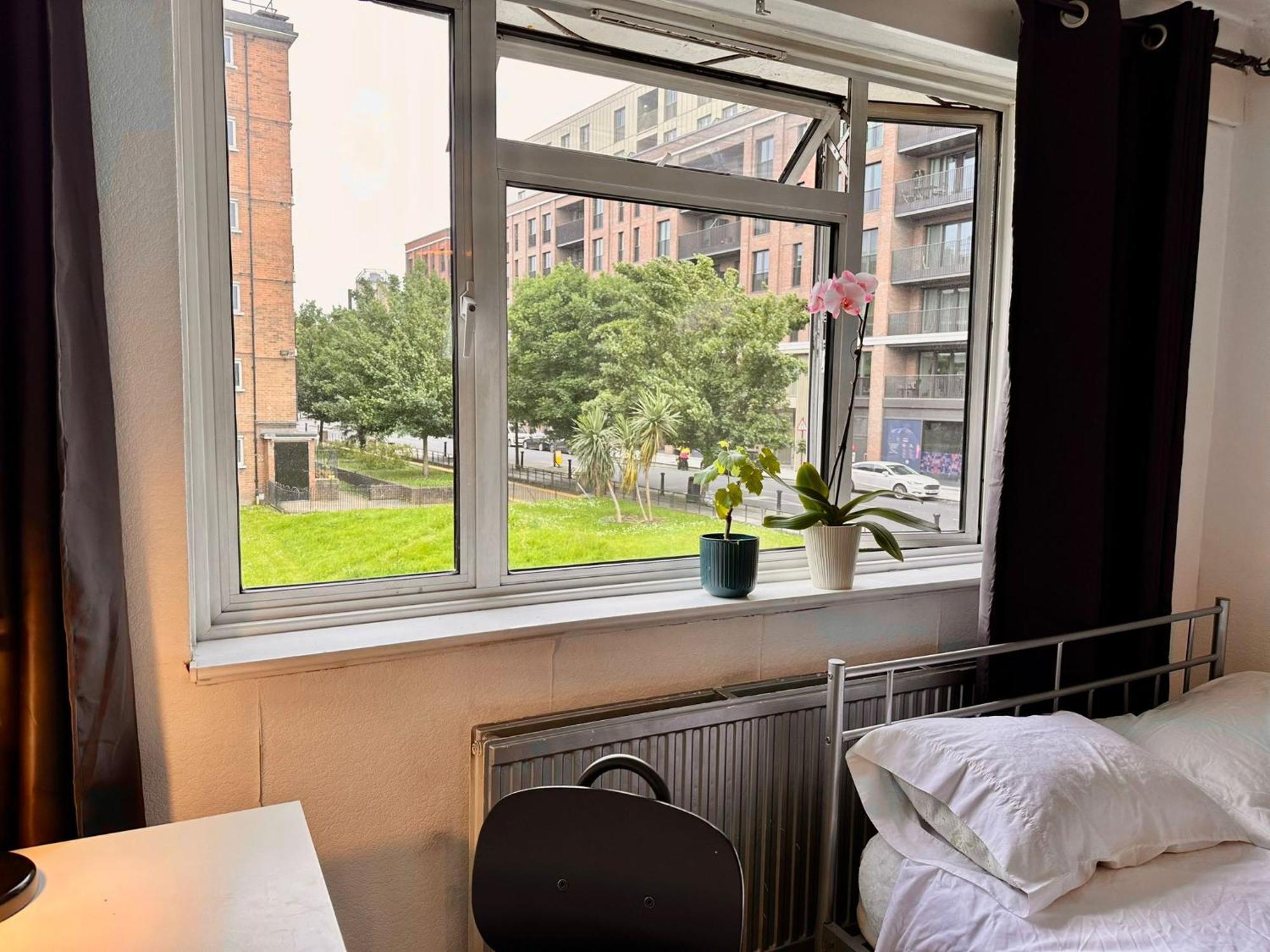 فندق Whitechapel Lindley House R2 لندن المظهر الخارجي الصورة
