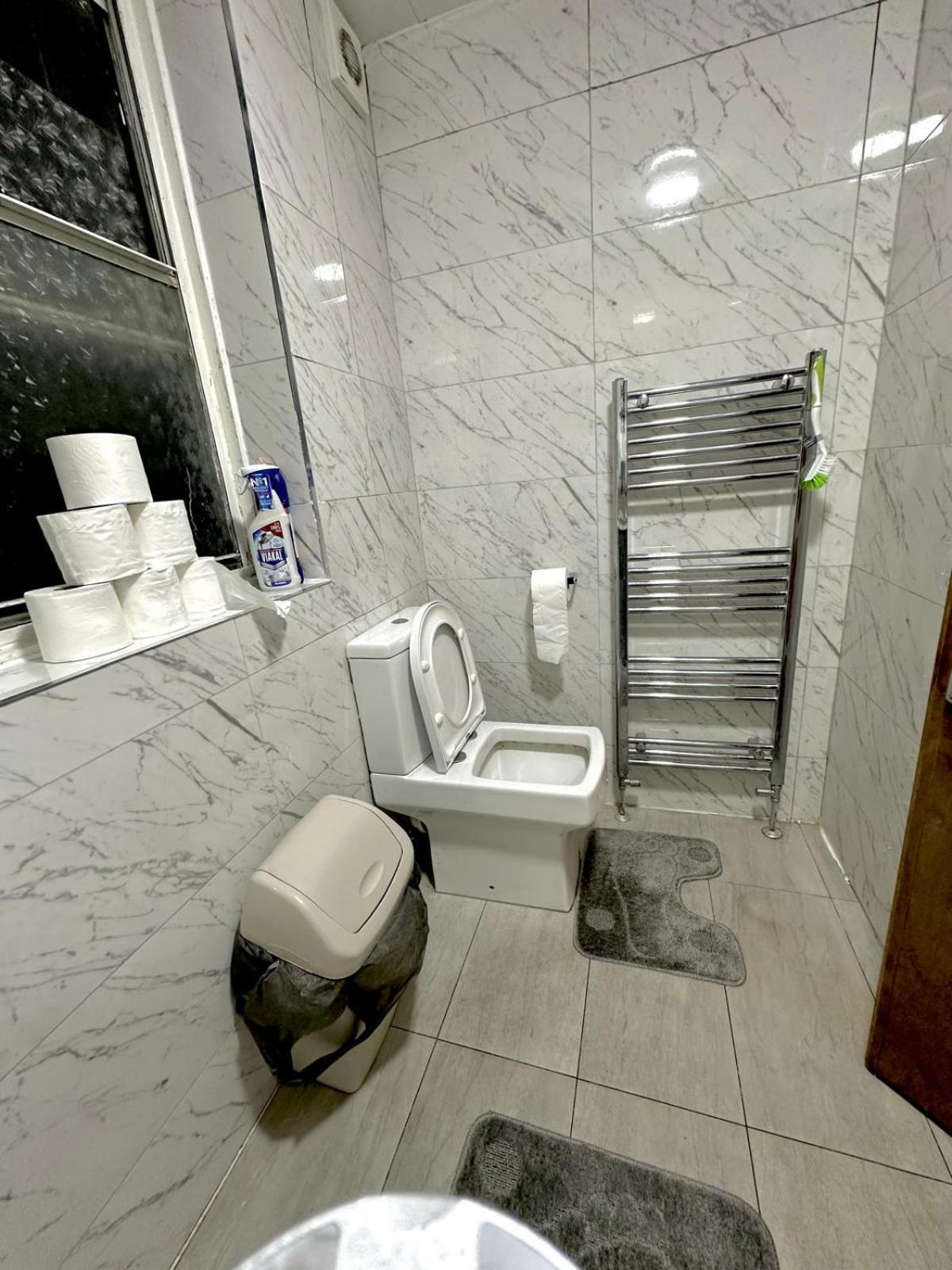 فندق Whitechapel Lindley House R2 لندن المظهر الخارجي الصورة